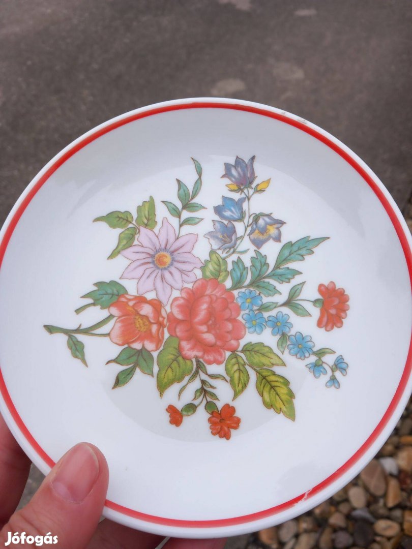 Régi Hollóházi porcelán virágos falitányér 20cm