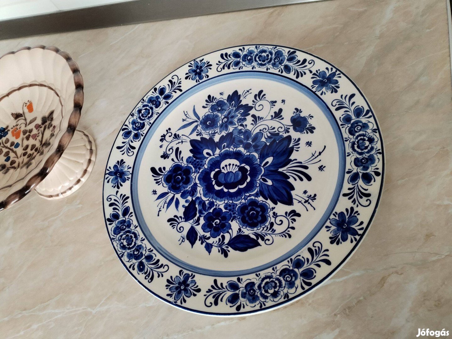 Régi Japán kézel festett porcelán tál jelzet 36 cm átmérőjű