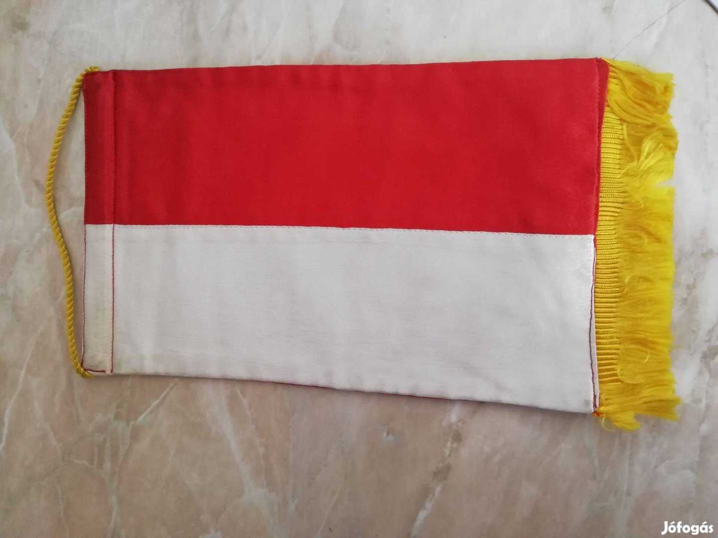 Régi Lengyel selyem kézel varrot asztali zászló