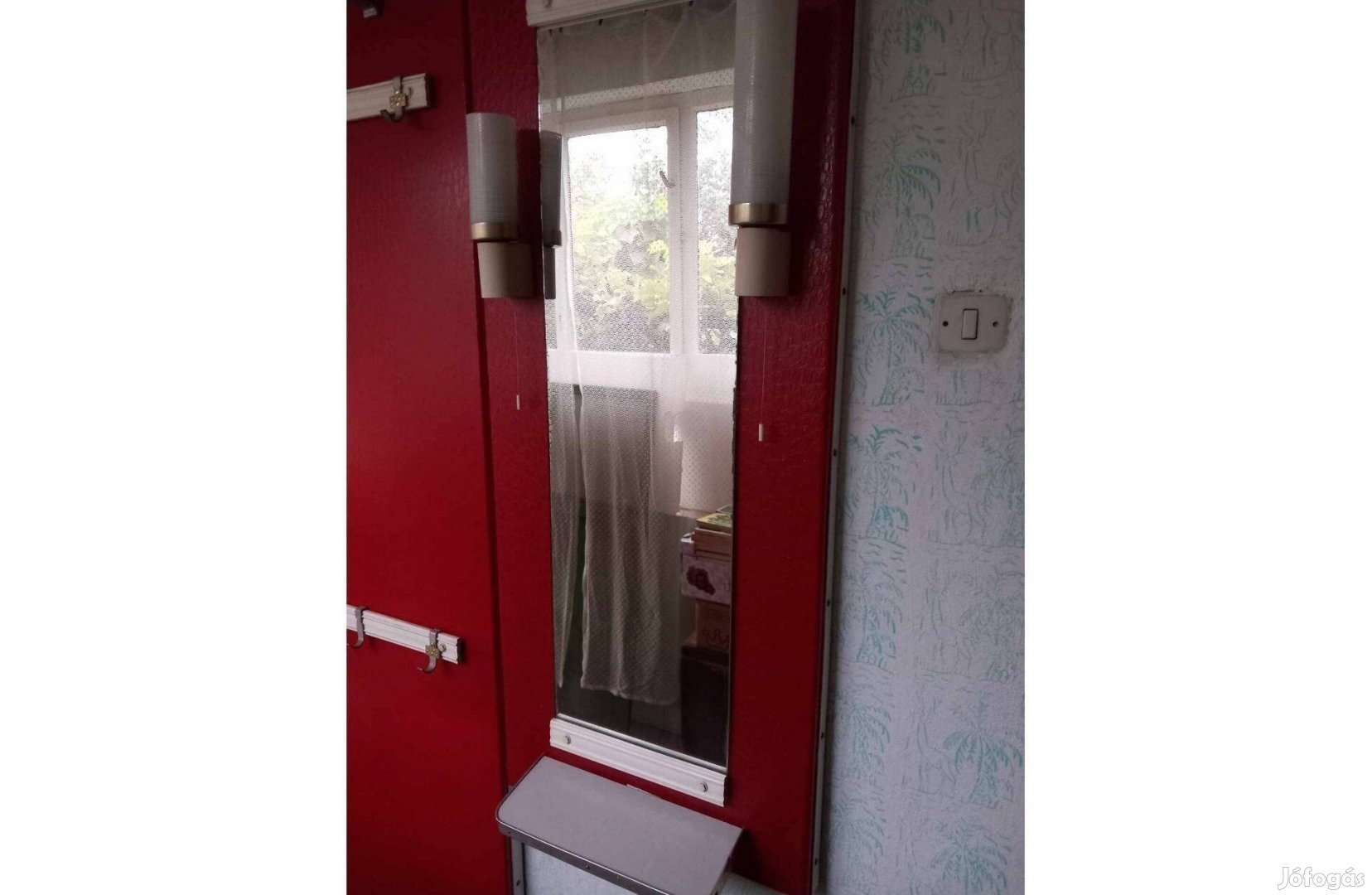 Régi NDK-s bordó előszobafal tükörrel, kalaptartóval