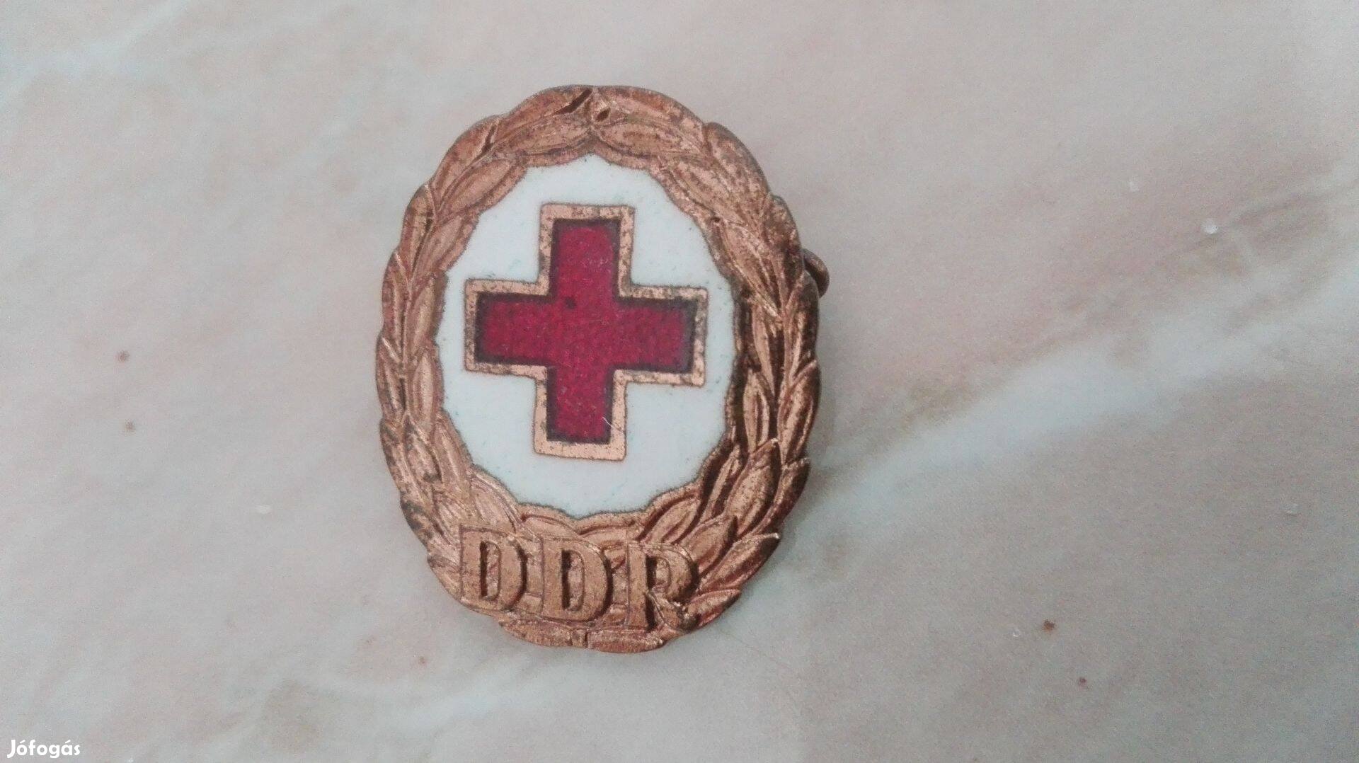 Régi Német Vöröskeresztes kitüntető jelvény II