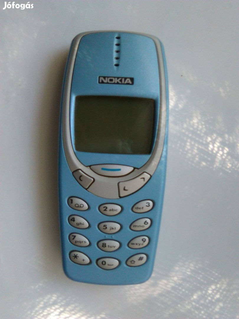 Régi Nokia 3310 elő-hátlap és töltő