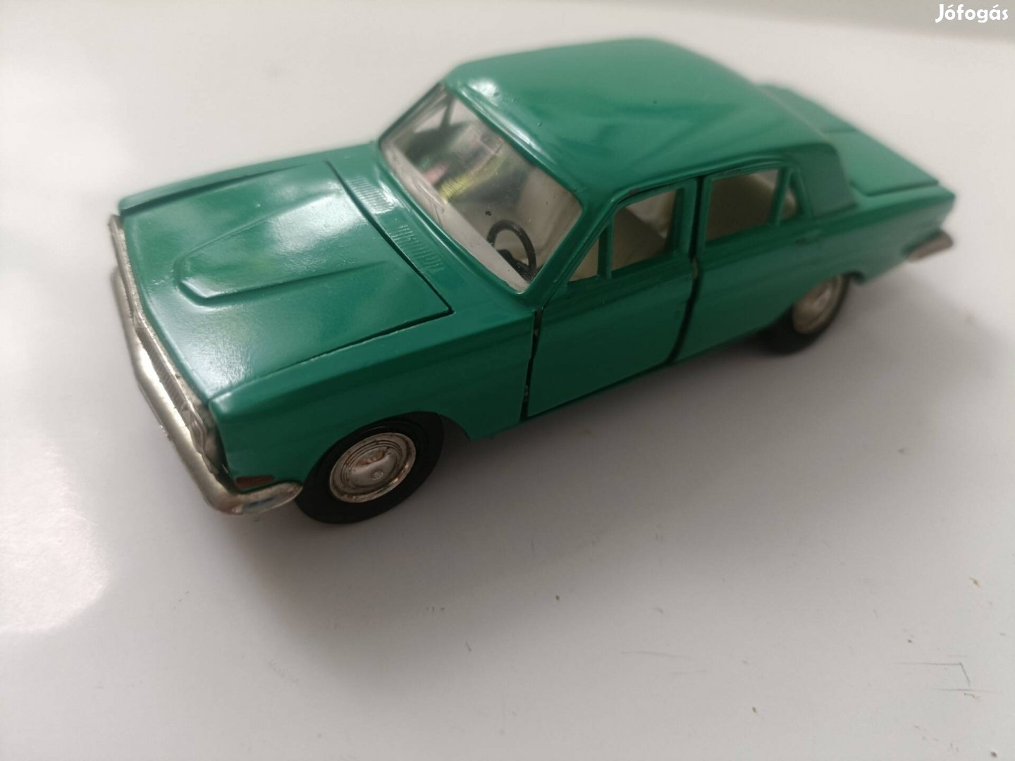 Régi Orosz Volga Gaz 24 Cccp modell 1:43