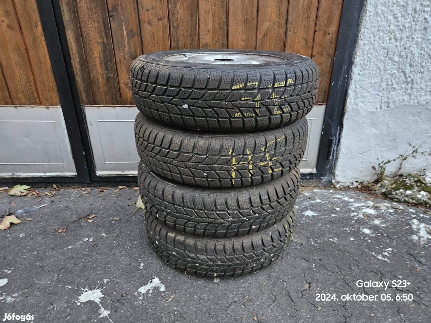 Régi Suzukira való téligumi eladó 