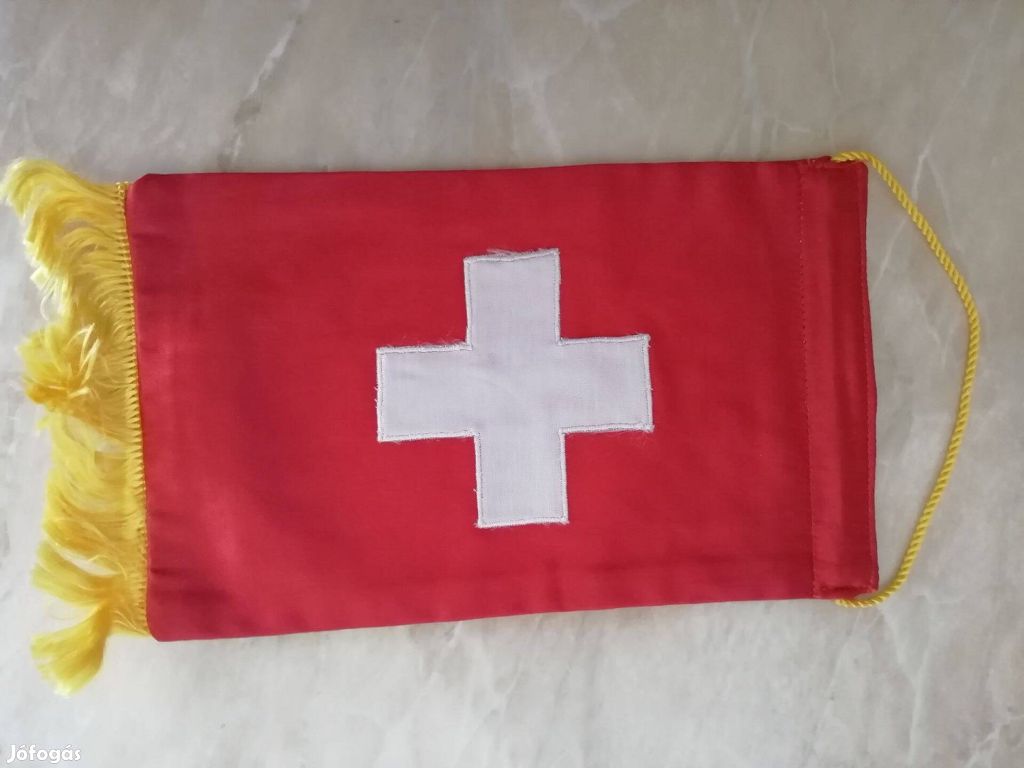 Régi Svájci selyem kézel varrot asztali zászló