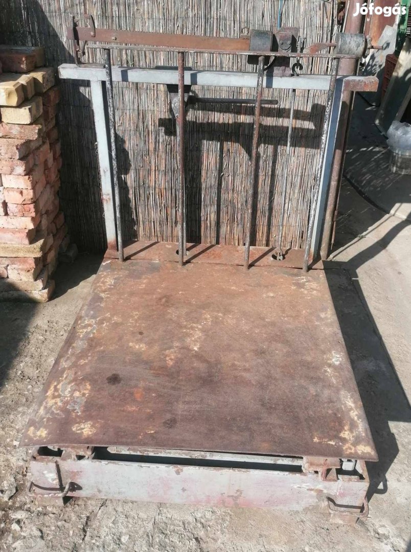 Régi Tolósúlyos Vasmázsa 10q 1000 kg Méréshatárral