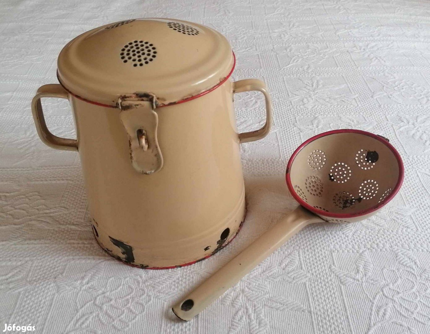 Régi Vajszínű 5 Literes Zománcos Zsíros Bödön Nyeles Szűrő