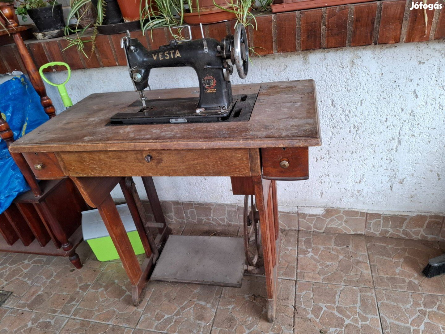 Régi Vesta varrógép eladó