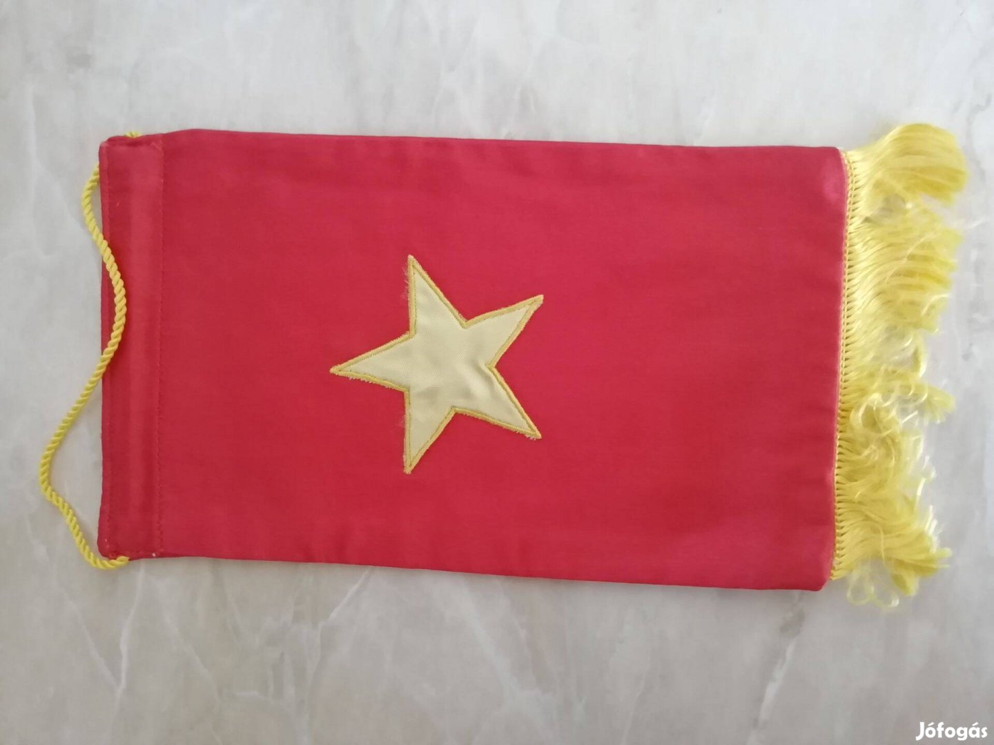 Régi Vietnámi selyem kézel varrot asztali zászló