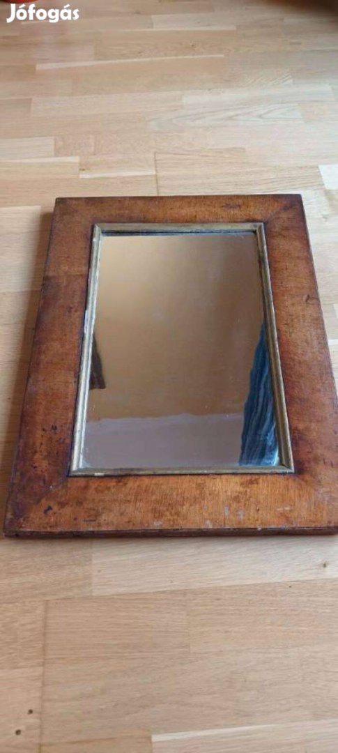 Régi, antik tükör fakerettel