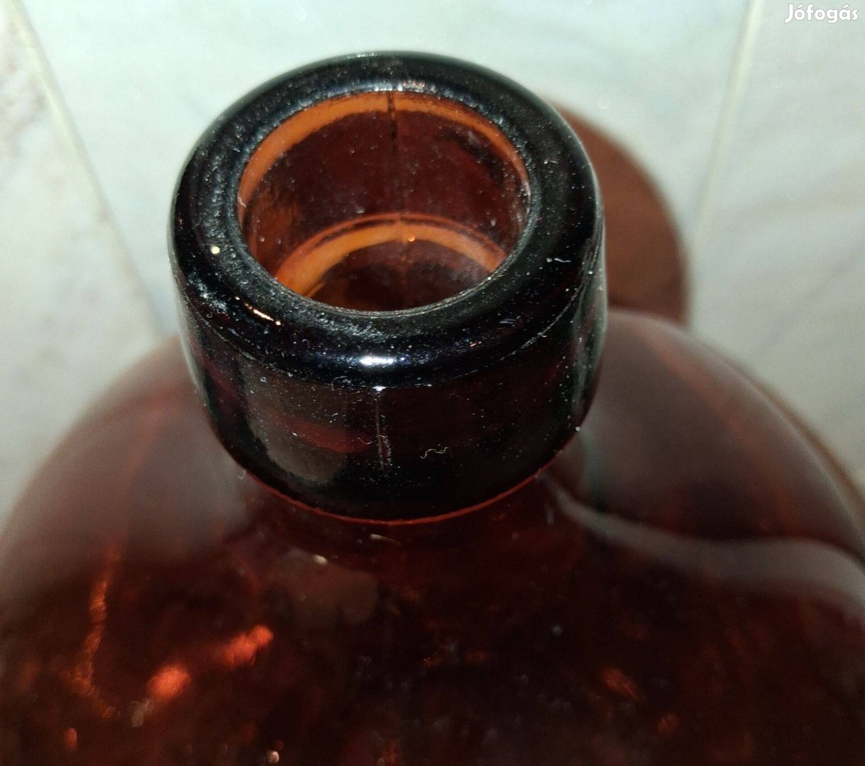 Régi, barna üveg ballon