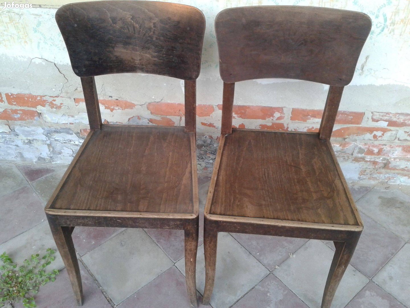 Régi, mintás fa székek eladók