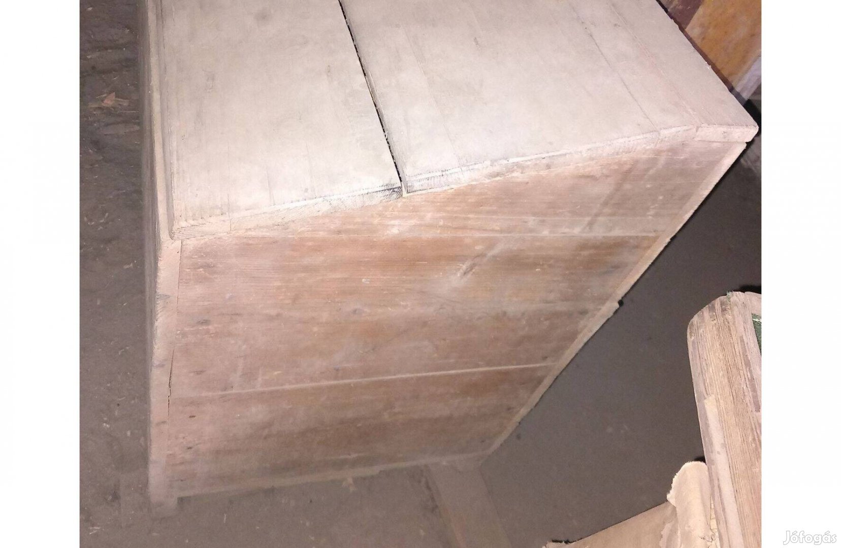 Régi, nagyobb fa láda