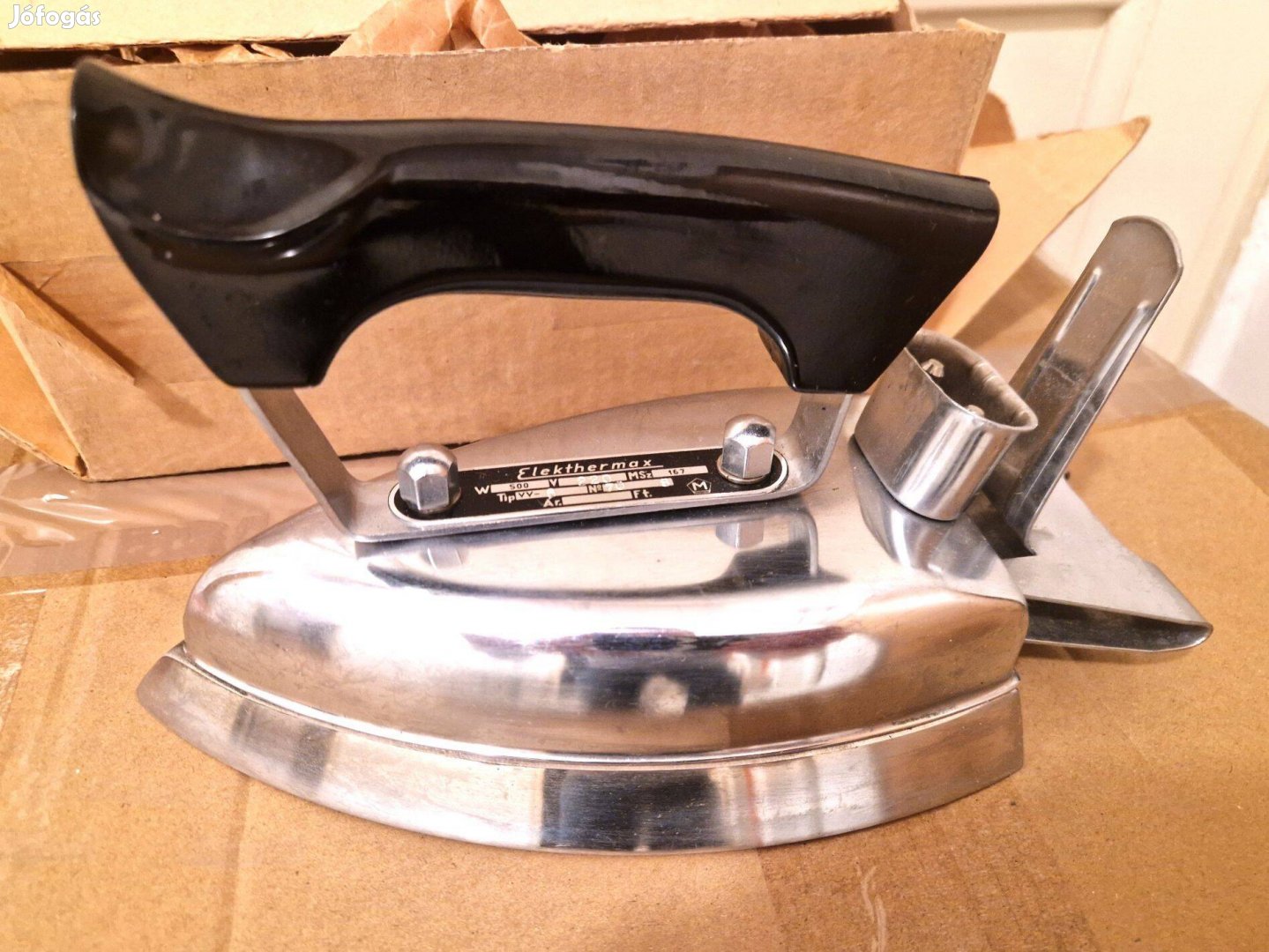 Régi, retro szarvasi vasaló 1970