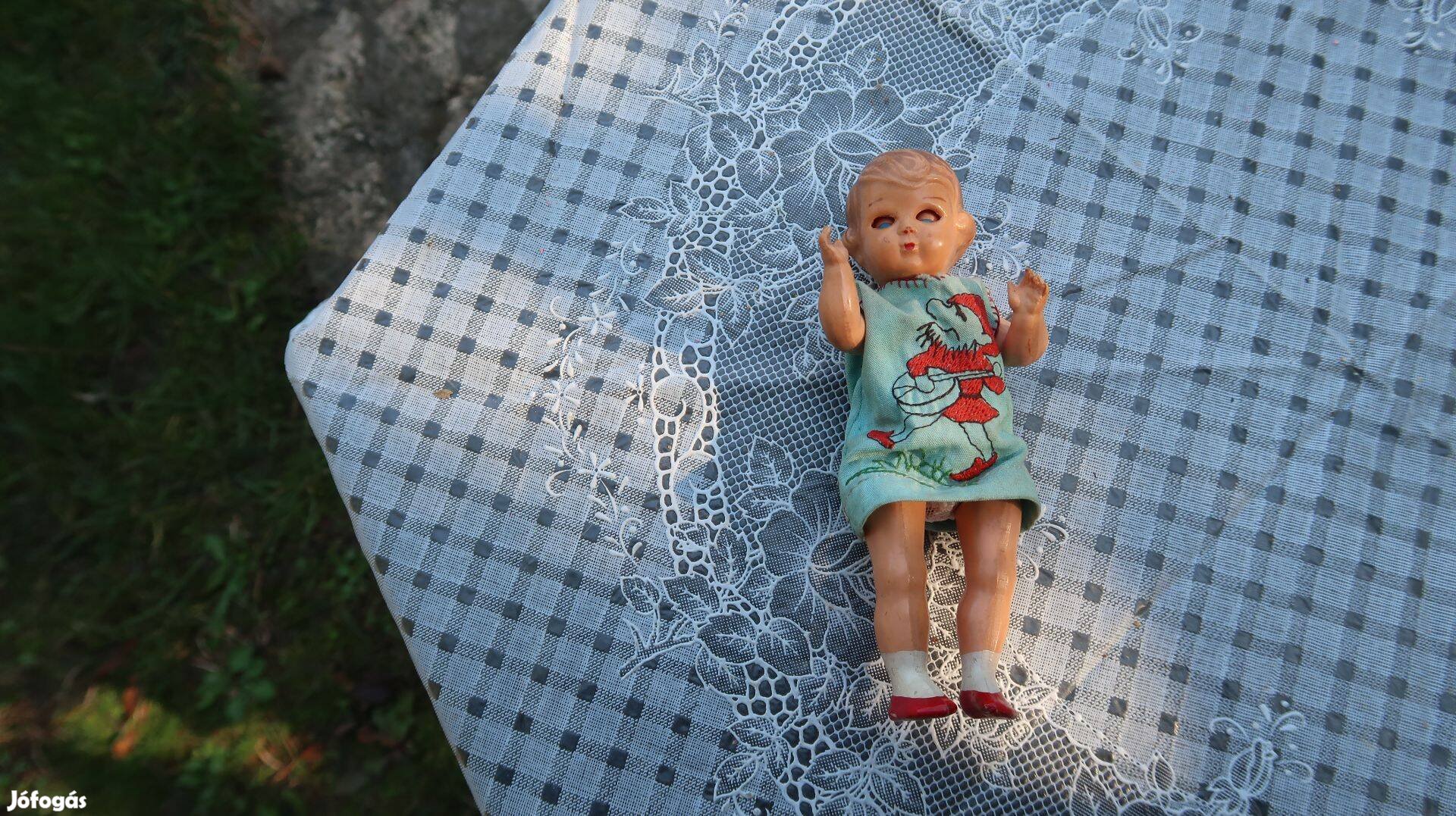 Régi alvós kaucsuk baba játék