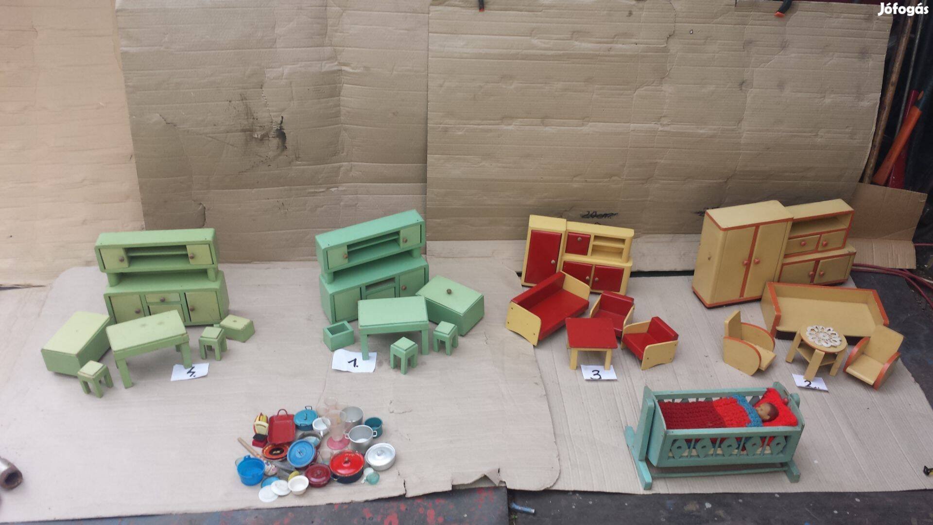Régi antik fa baba gyerek játék bútor fabútor bababútor