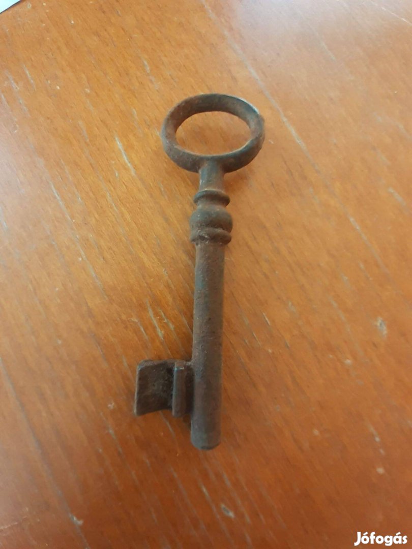 Régi antik nagyobb vas kamra vagy kapu kulcs