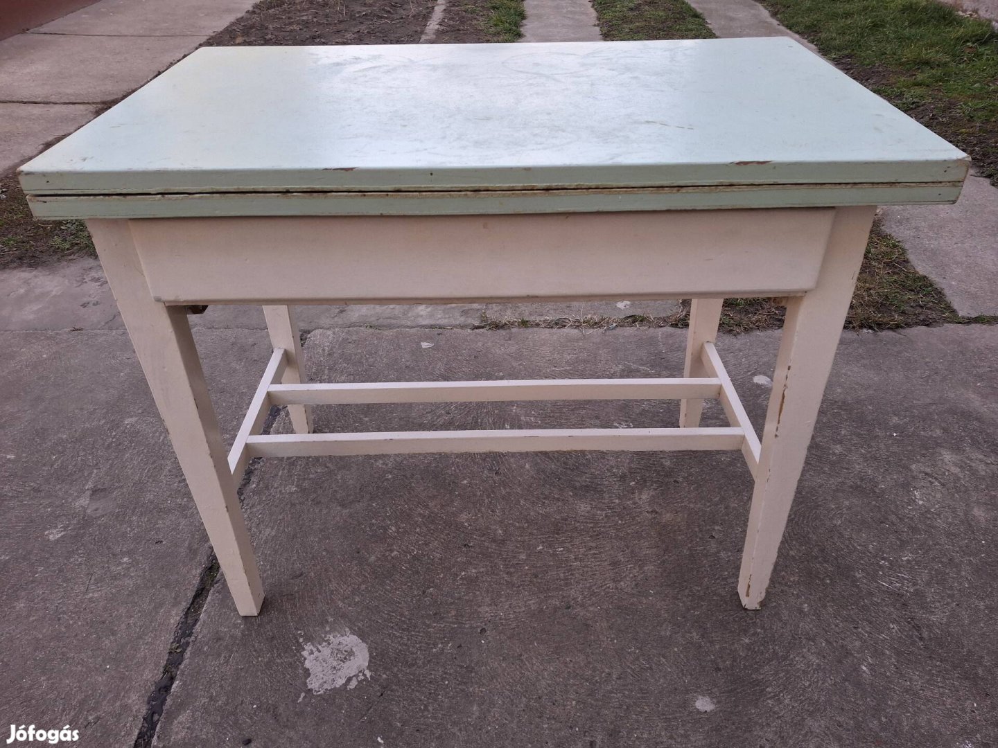 Régi asztal 60x100,/100×120cm