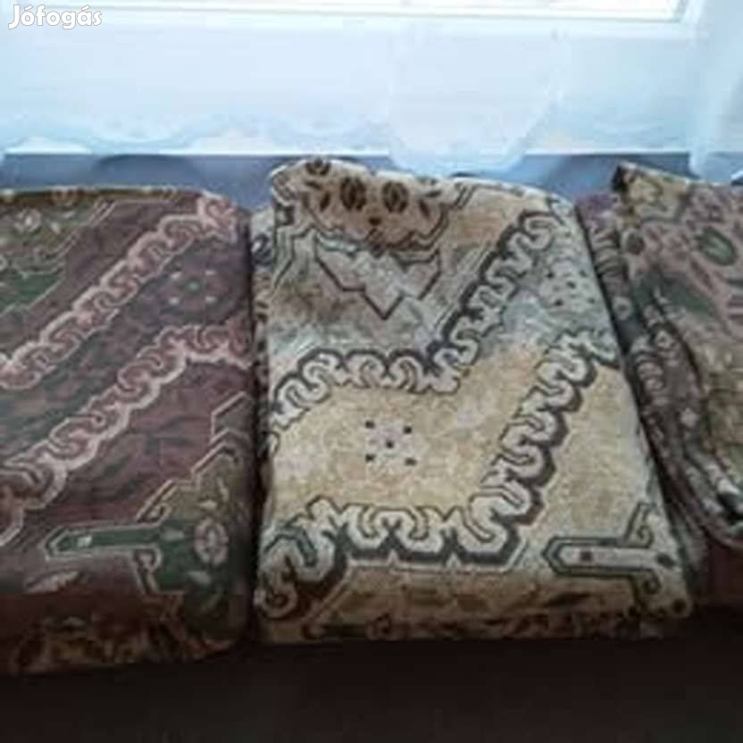 Régi asztalterítő ágytakarók