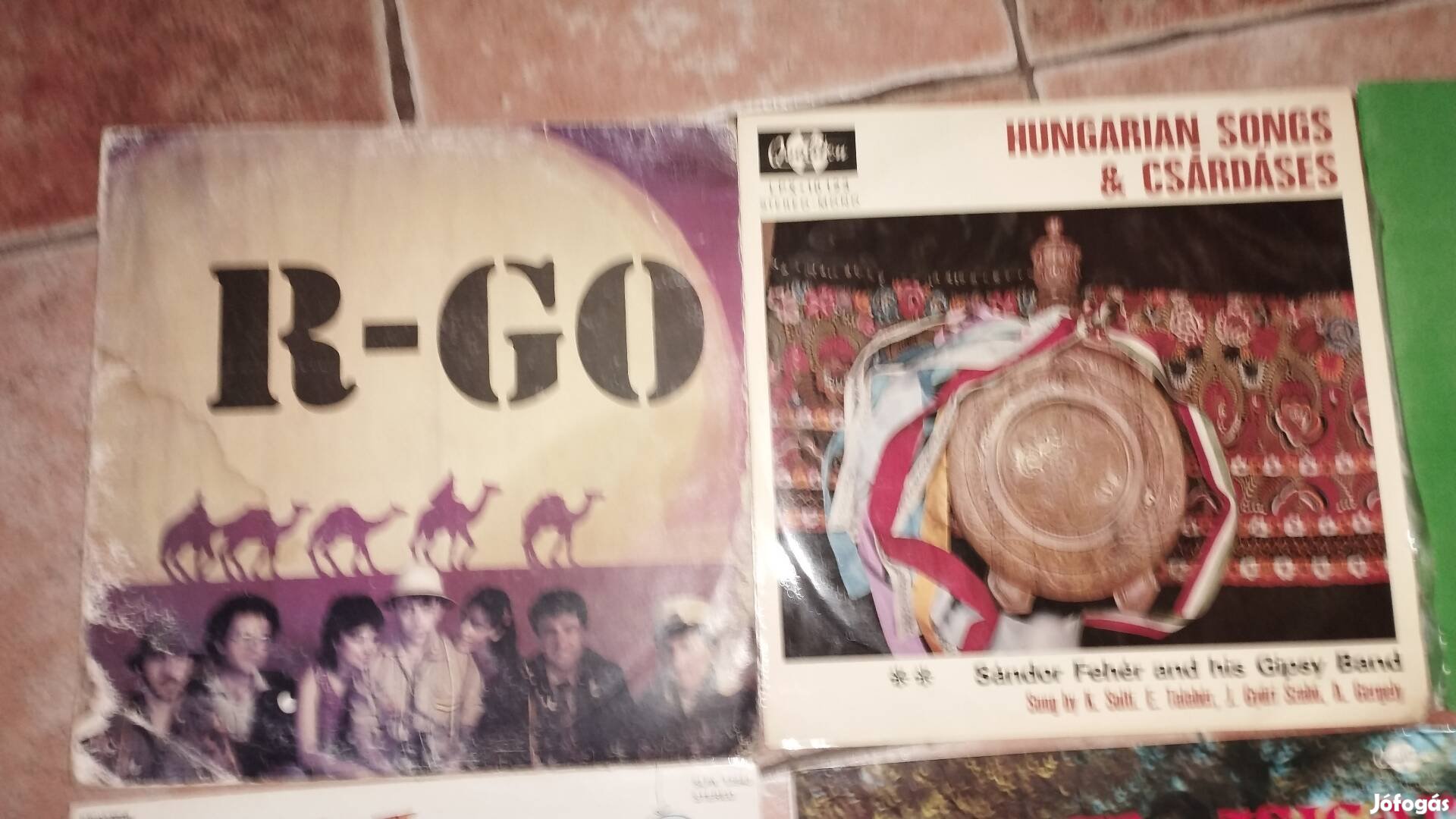 Régi bakelit lemezek egyben.