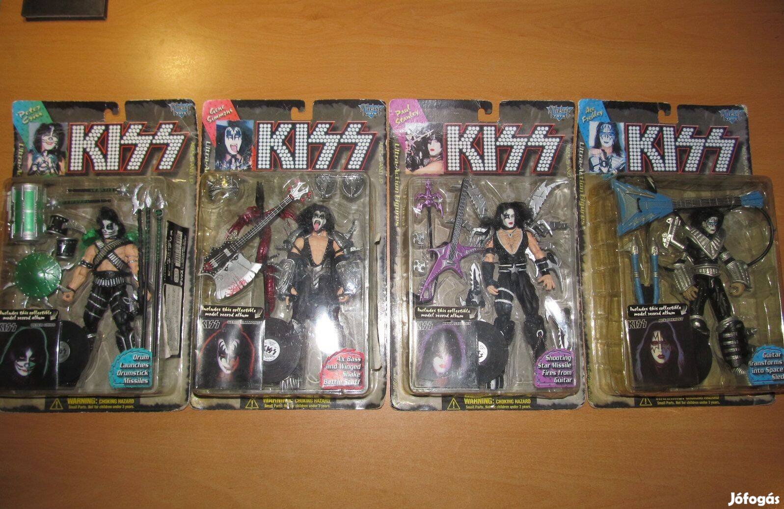 Régi bontatlan KISS zenekar akciófigura kupac (1997, Mcfarlane Toys)