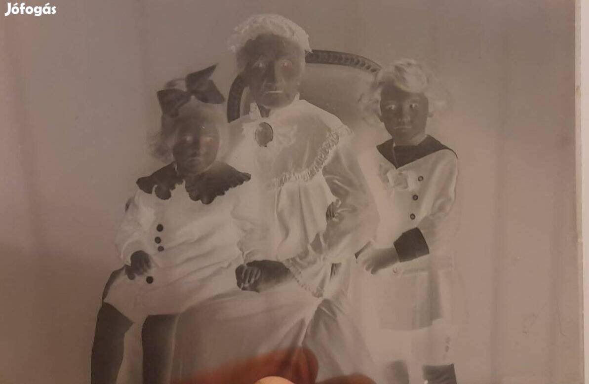 Régi családi fotók üvegnegatívonüveglemezes fotónegatívokkb.