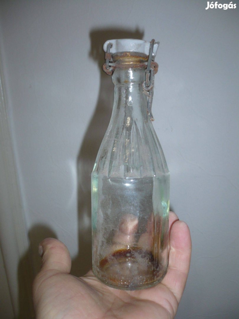 Régi csatos bambi üveg palack