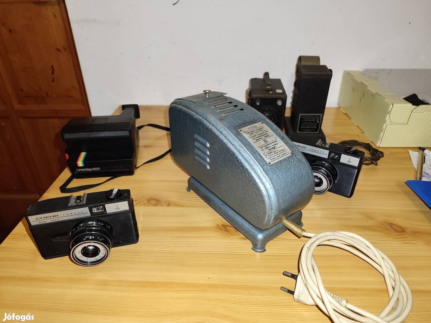 Régi diavetítők, és fényképezőgépek