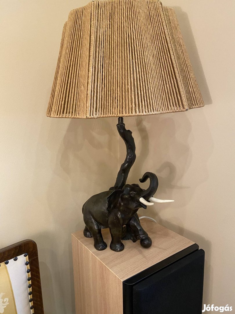 Régi elefántos éjjeli lámpa