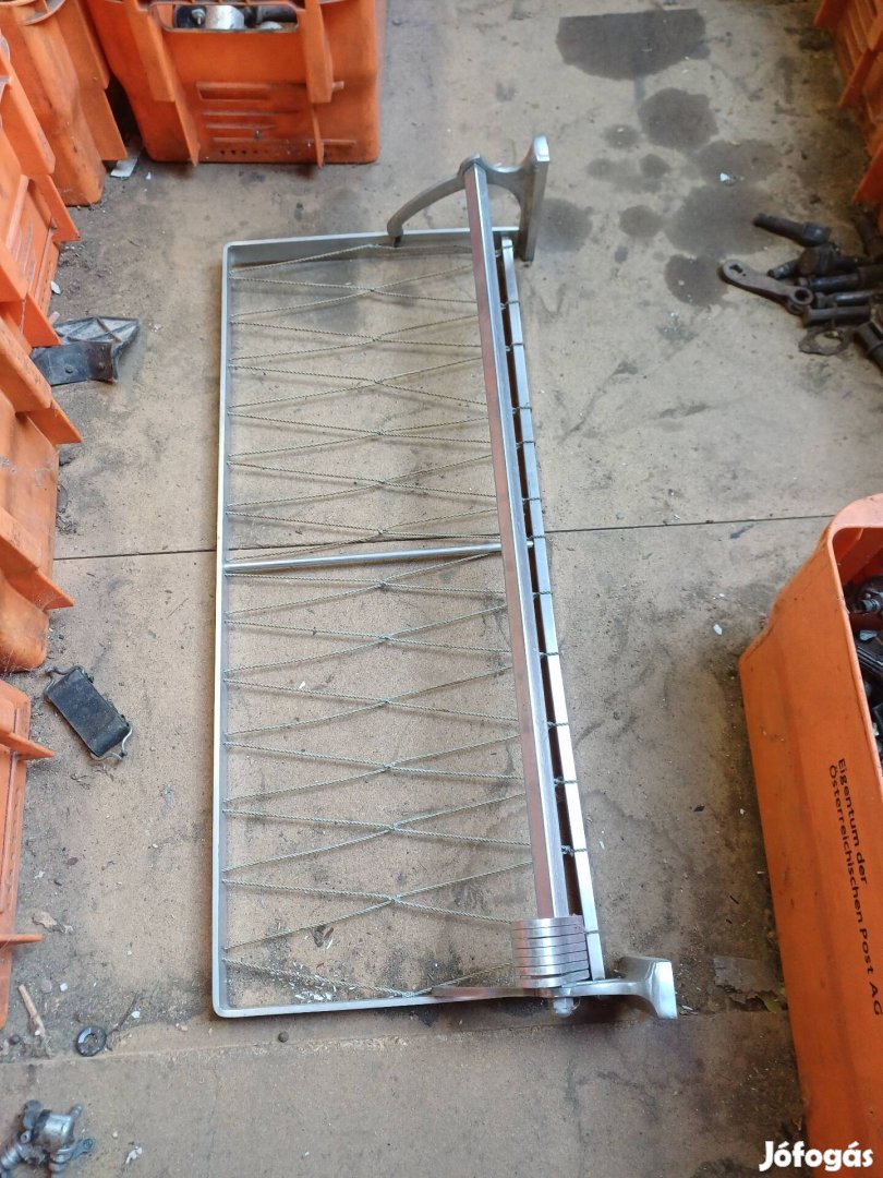 Régi előszobai kalaptartó.