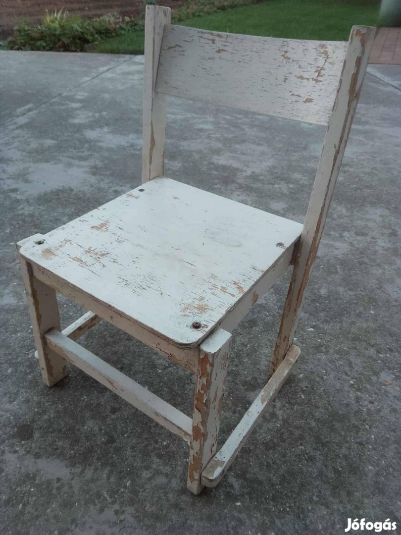 Régi fa gyerekszék eladó