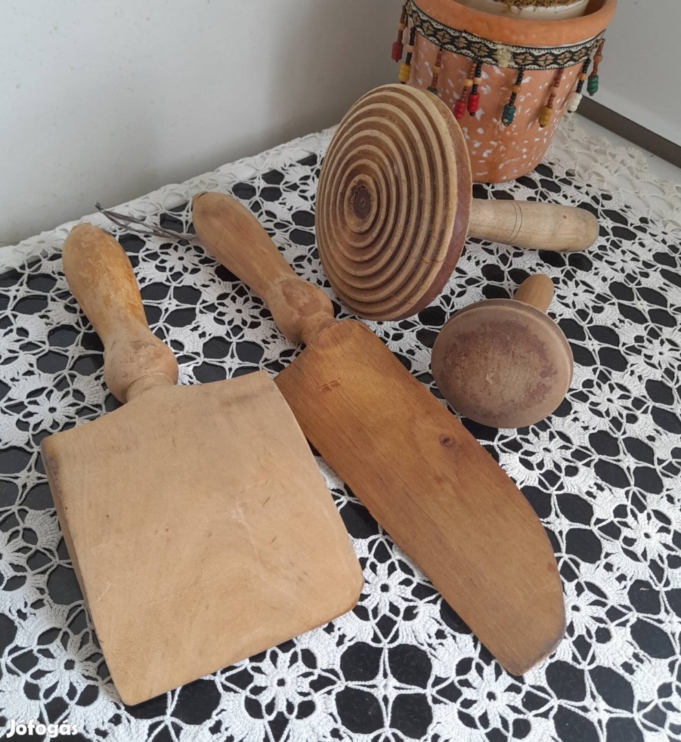 Régi fából készült háztartási eszközök 