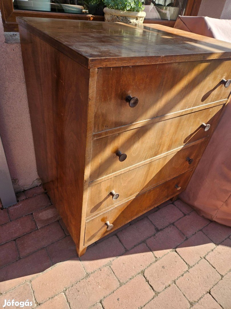 Régi felújitandó komód