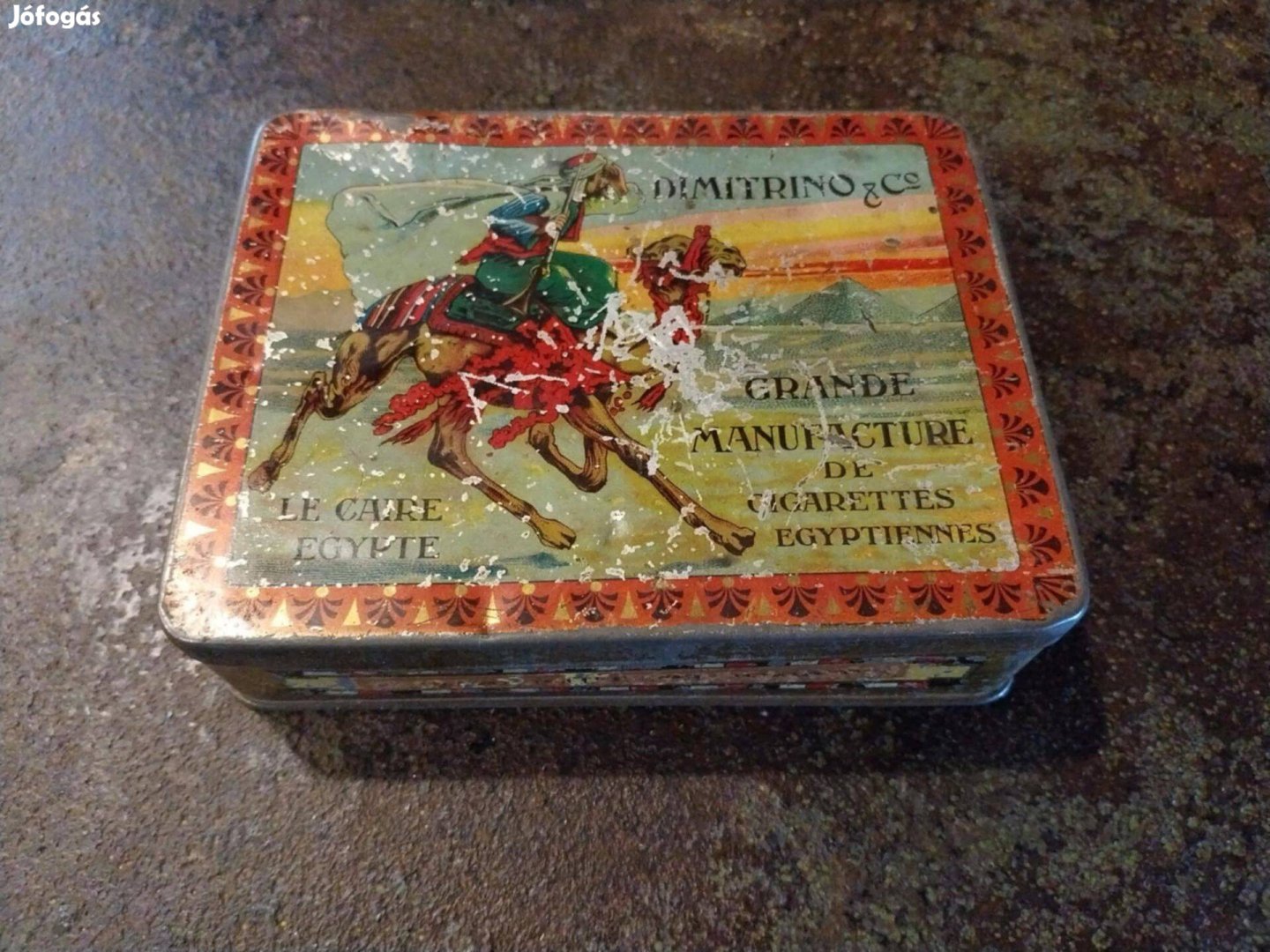 Régi fém cigarettás doboz, szépen díszített egyiptomi