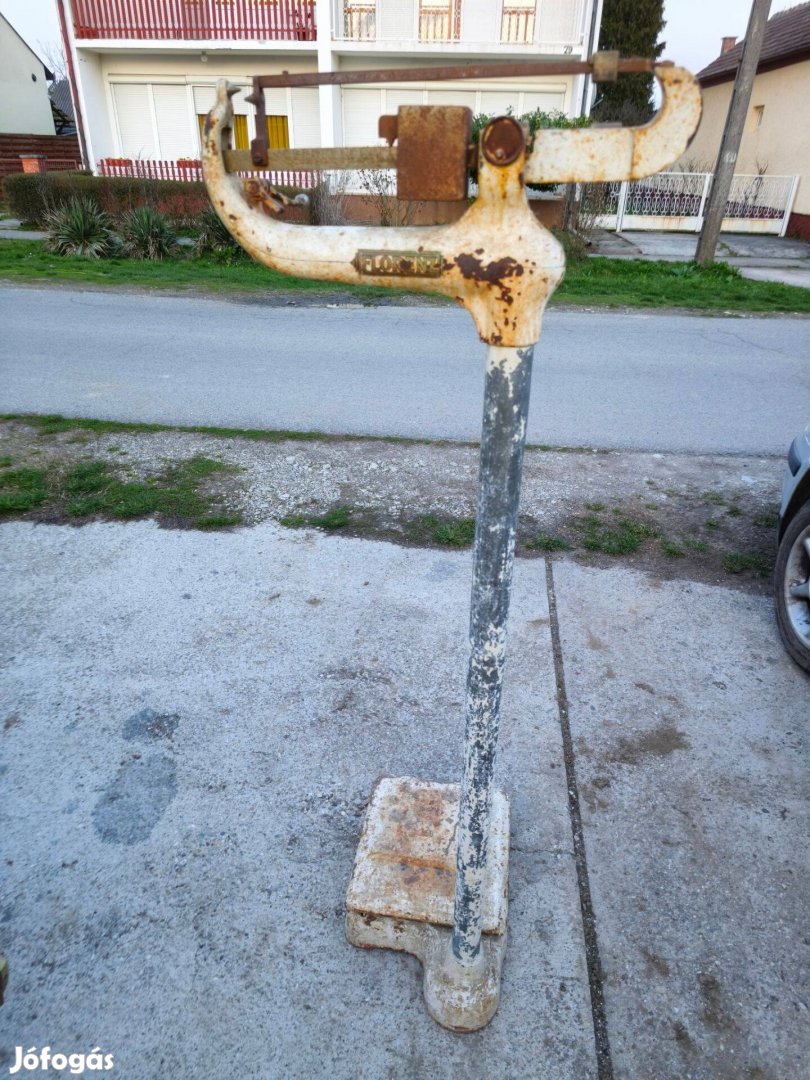 Régi florenz öntöttvas orvosi , kórházi mérleg , működik !