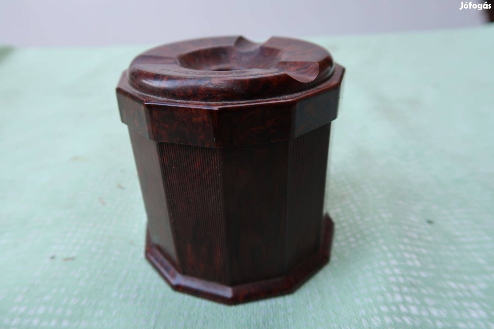 Régi futurit reklámhamutartóvasárú győr felirattal