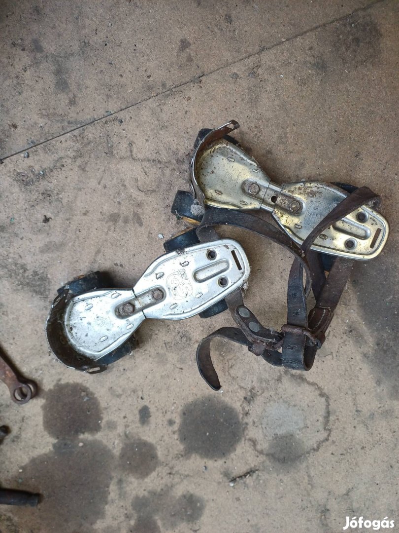Régi gyerek görkorcsolya.
