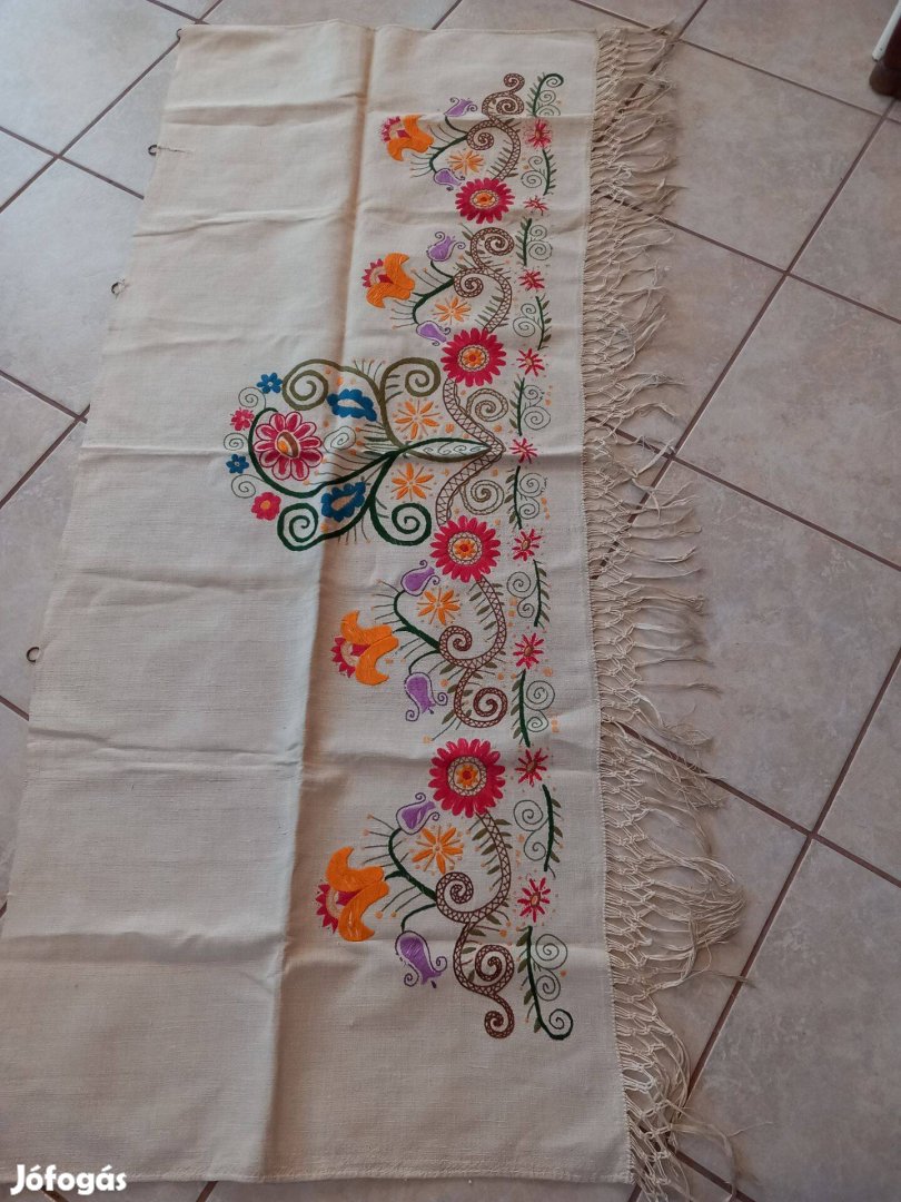 Régi hímzett rojtos falikárpit erős darócvászon 60x160cm