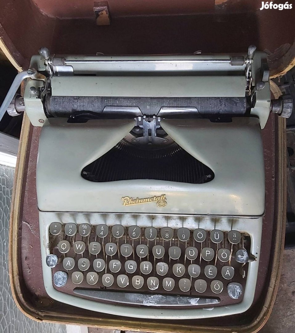 Régi írógép - valakinek új 