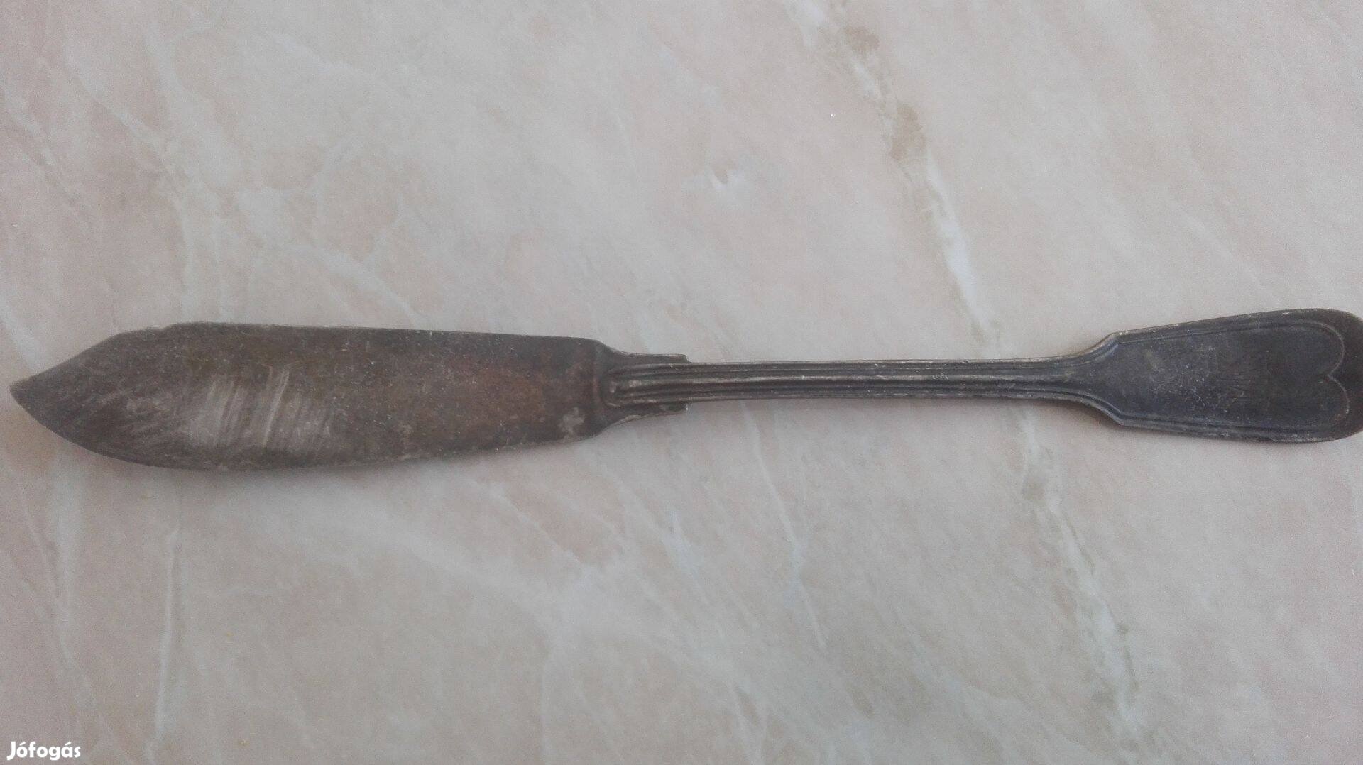 Régi jelzett ezüstözött vajazó kés az 1800-as évek végéről szép p