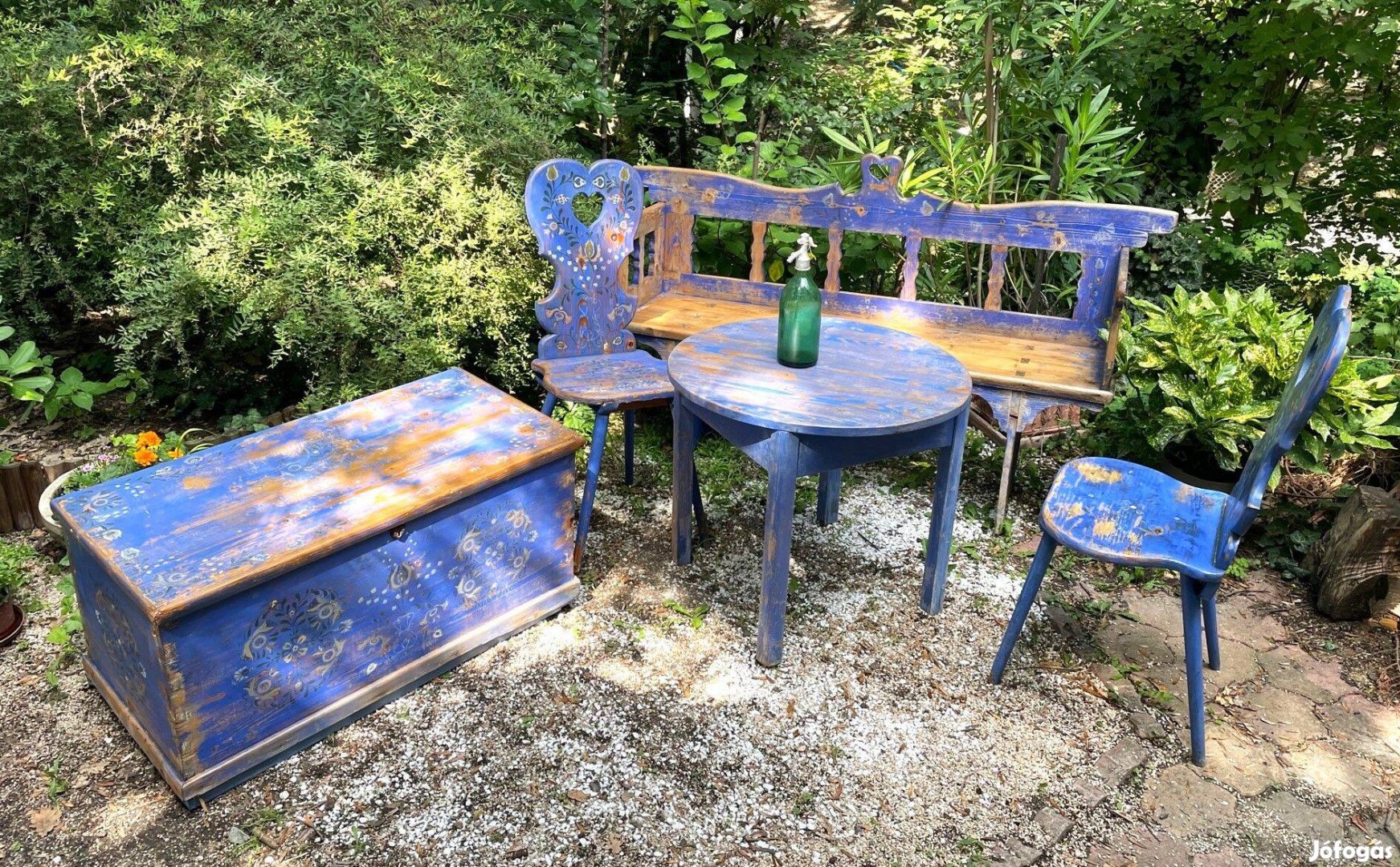 Régi karfás pad, lóca, +asztal +székek, festett népi bútor 1935. antik