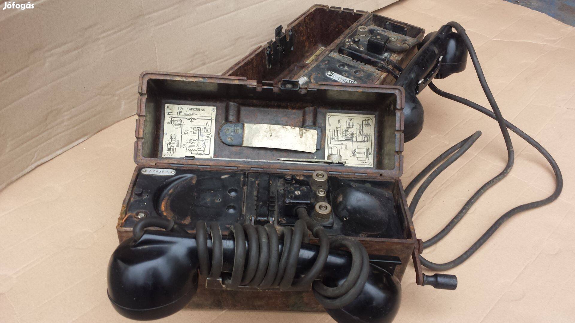 Régi katonai honvédségi tábori kézi generátor hordozható telefon eladó