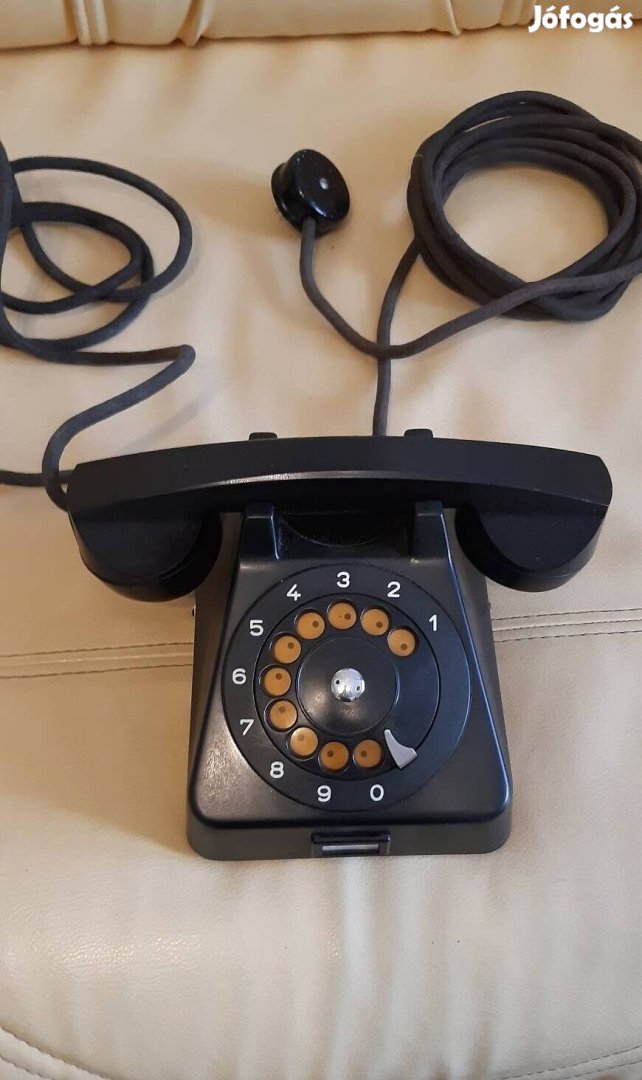 Régi kb 60-70 éves retro CB555 fekelit bakelit telefon