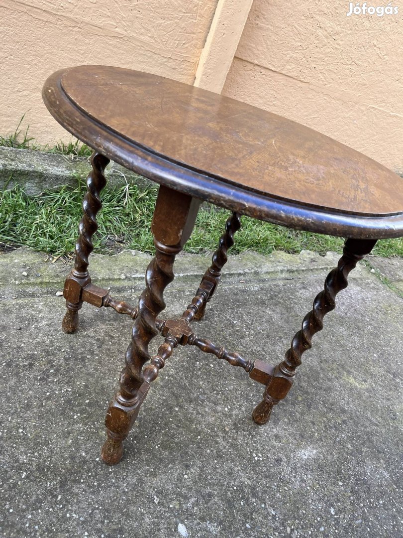 Régi kerek fa asztalka 58 60 cm 26000 ft bp.17. Kerben
