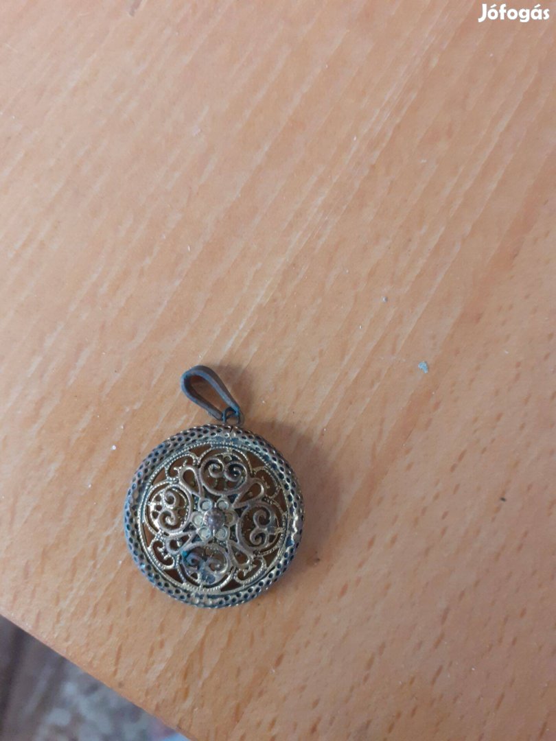 Régi kézműves réz medál ötvös munka nagyobb méret