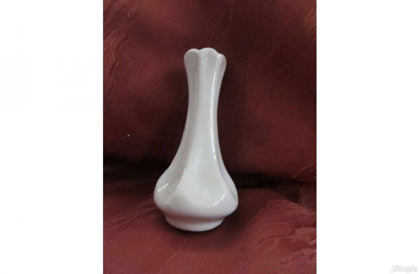 Régi kicsi fehér porcelán váza 9,5 cm