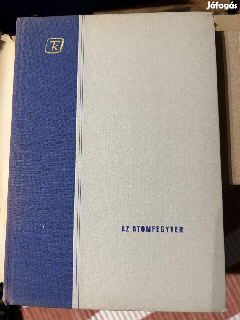 Régi könyvek (Az atomfegyver, A második nem, Független emberek)