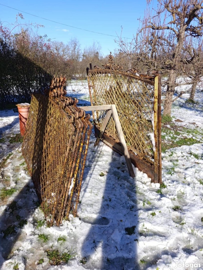 Régi kovácsoltvas kerités eladó