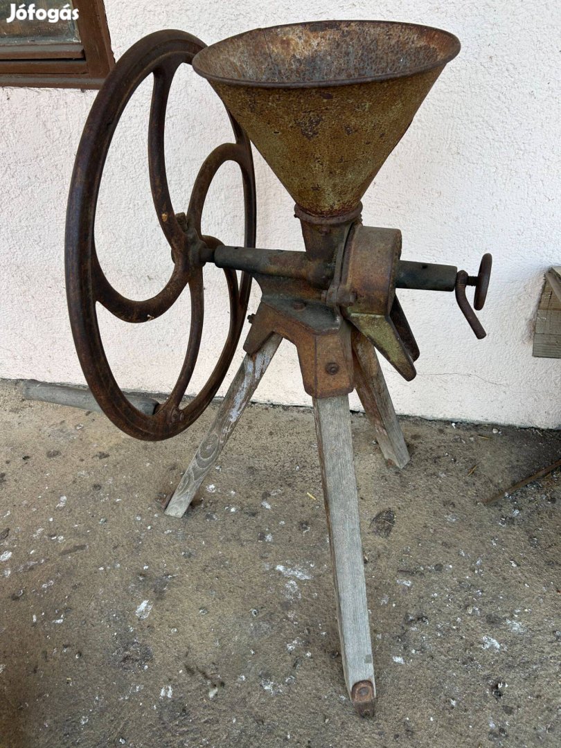 Régi kukoricadaráló