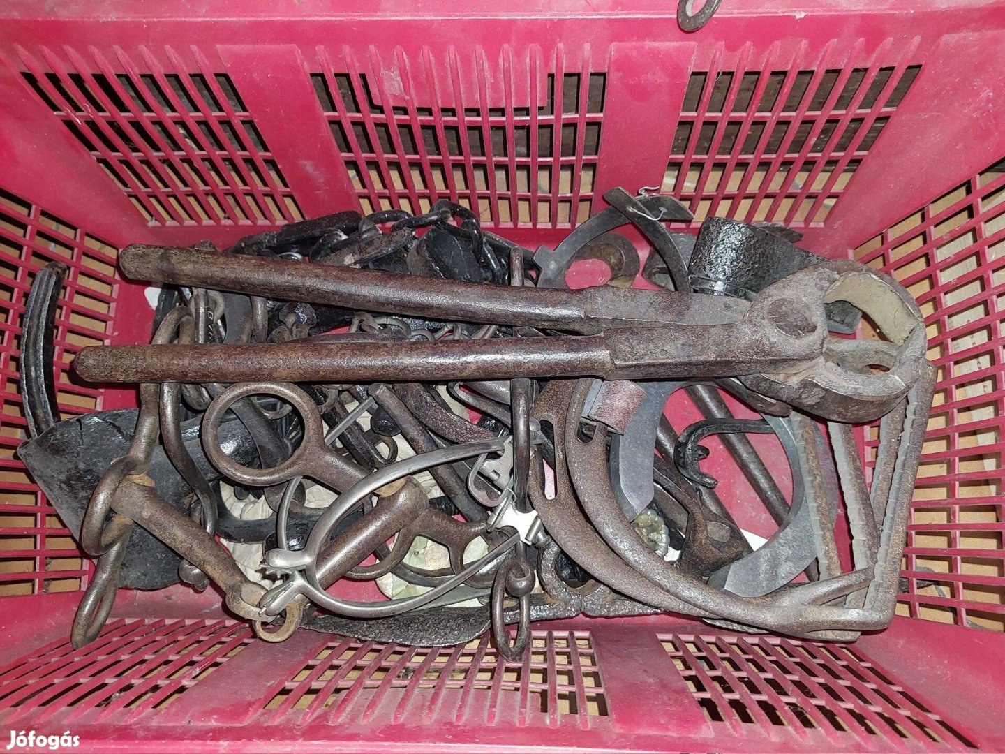 Régi lószerszámok lovas eszközök fogó kengyel lánc patkó